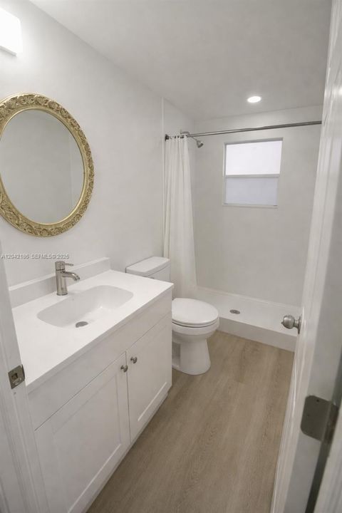 На продажу: $219,000 (3 спален, 3 ванн, 1034 Квадратных фут)