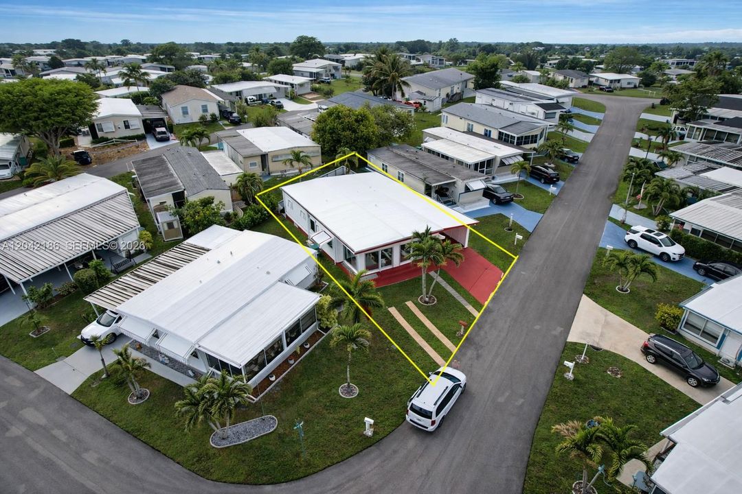 На продажу: $219,000 (3 спален, 3 ванн, 1034 Квадратных фут)