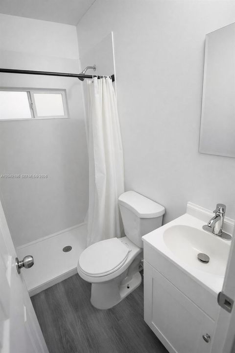 На продажу: $219,000 (3 спален, 3 ванн, 1034 Квадратных фут)