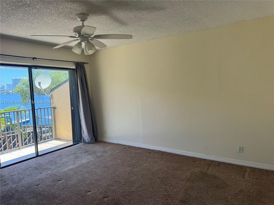 В аренду: $2,600 (2 спален, 2 ванн, 1550 Квадратных фут)
