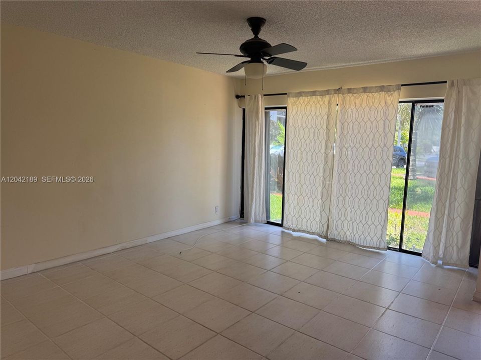 В аренду: $2,600 (2 спален, 2 ванн, 1550 Квадратных фут)