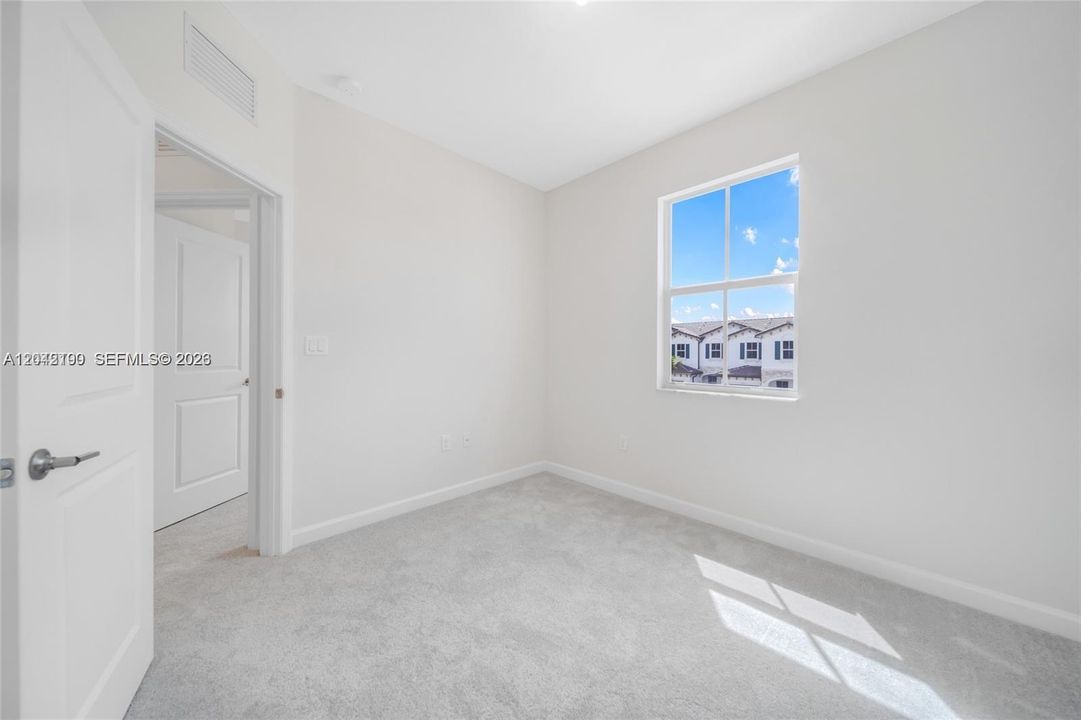 En Venta: $484,000 (3 camas, 2 baños, 1442 Pies cuadrados)