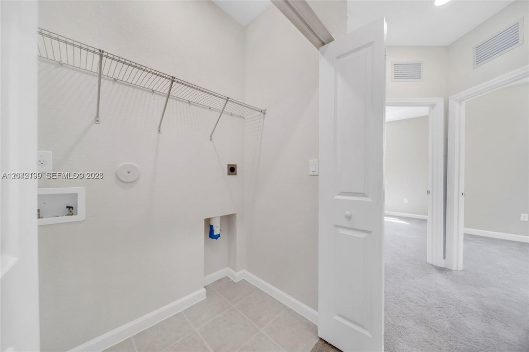 En Venta: $484,000 (3 camas, 2 baños, 1442 Pies cuadrados)