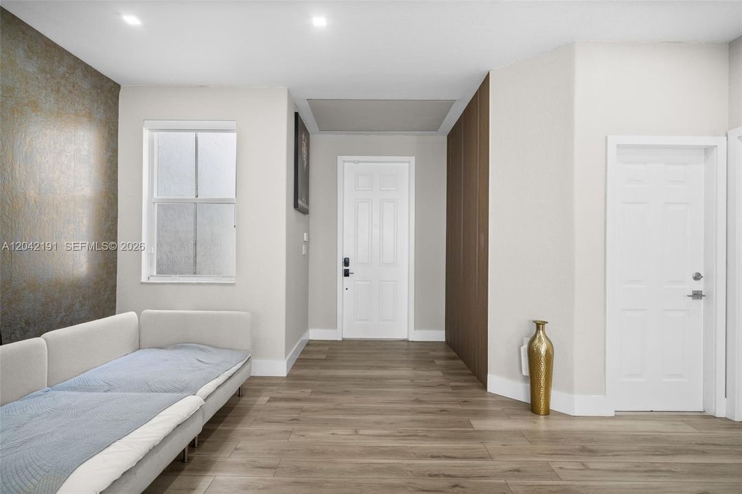 En Venta: $645,000 (3 camas, 2 baños, 1683 Pies cuadrados)