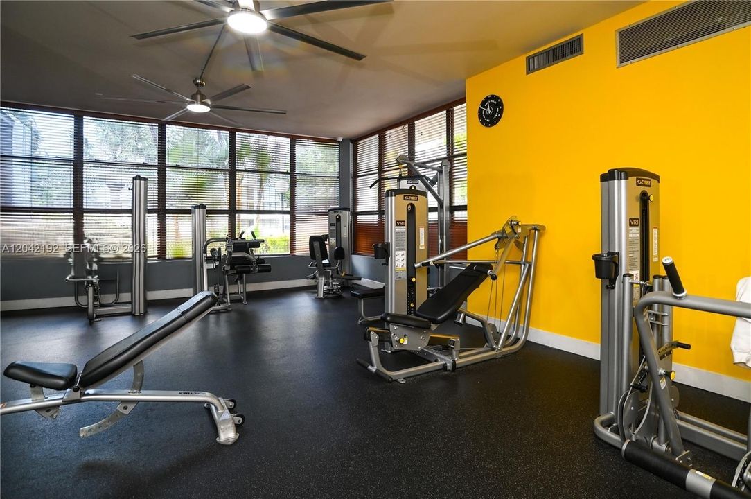 For Rent: $2,350 (2 beds, 2 baths, 1130 Square Feet)