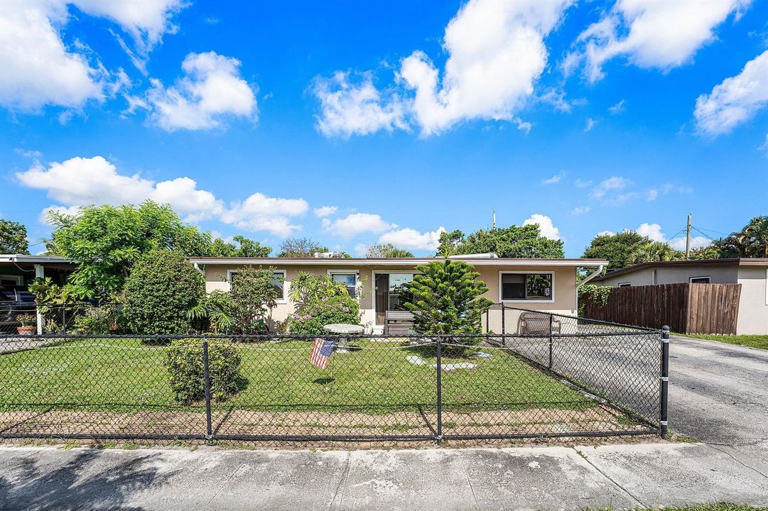 001-1845KudzaRoad-WestPalmBeach-FL-33415