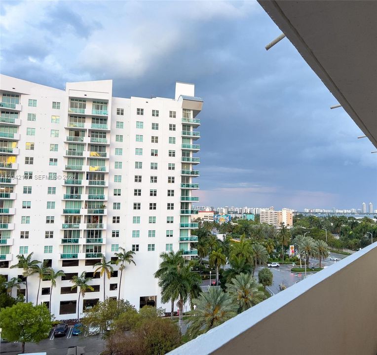 For Sale: $229,000 (0 beds, 1 baths, 444 Square Feet)