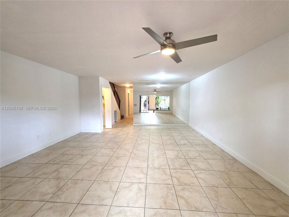 En Venta: $379,000 (3 camas, 2 baños, 0 Pies cuadrados)