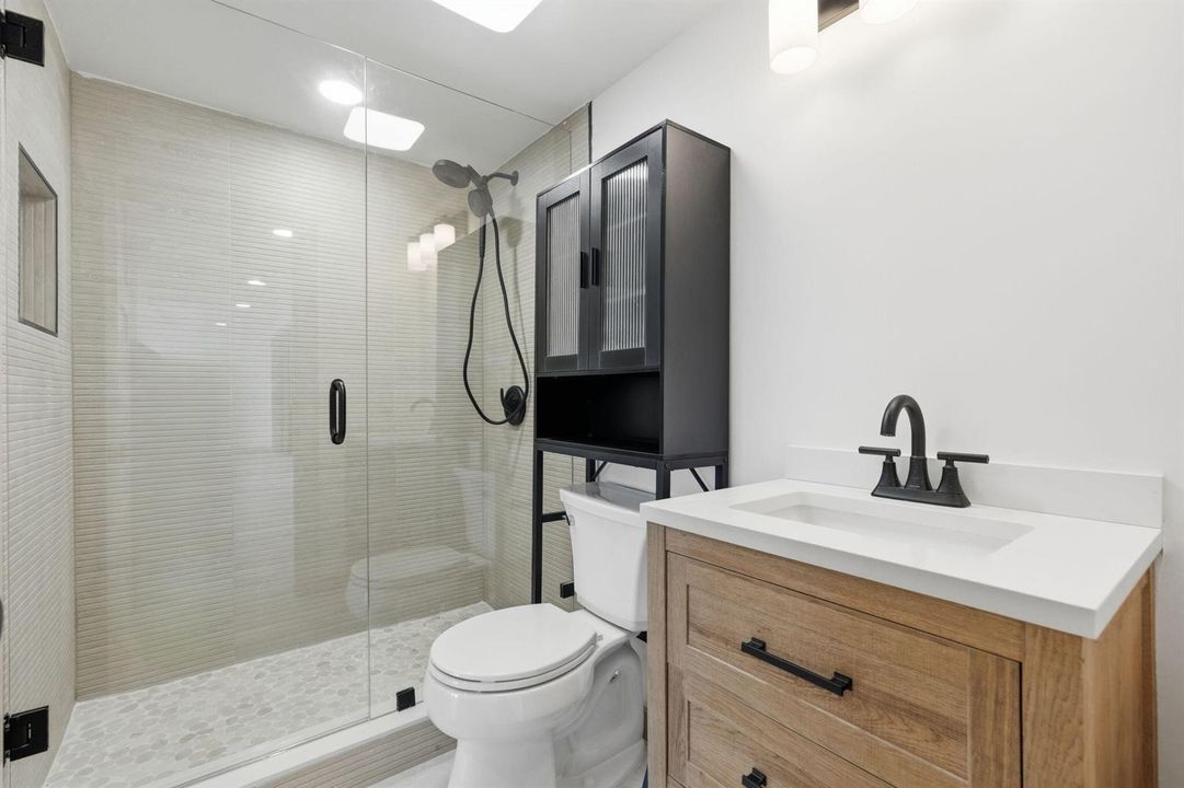 7-web-or-mls-5460_N_Ocean_Dr_Apt_6A_007