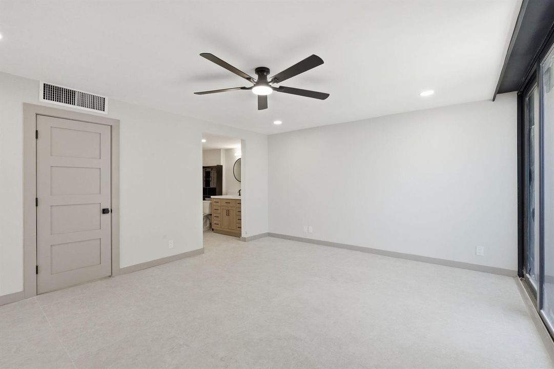14-web-or-mls-5460_N_Ocean_Dr_Apt_6A_014