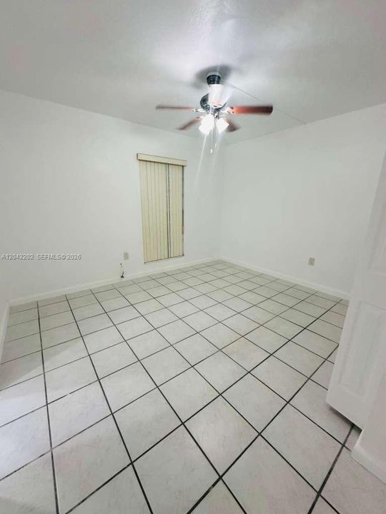 For Rent: $1,800 (1 beds, 1 baths, 583 Square Feet)