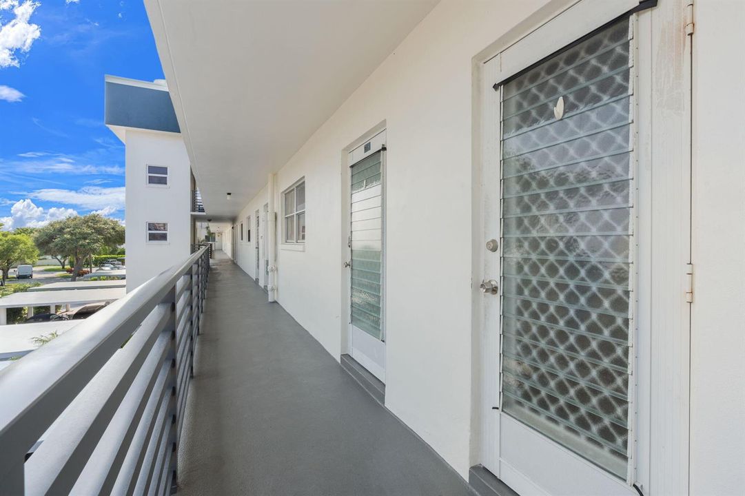 25-web-or-mls-951 Spanish Cir apt 346 De