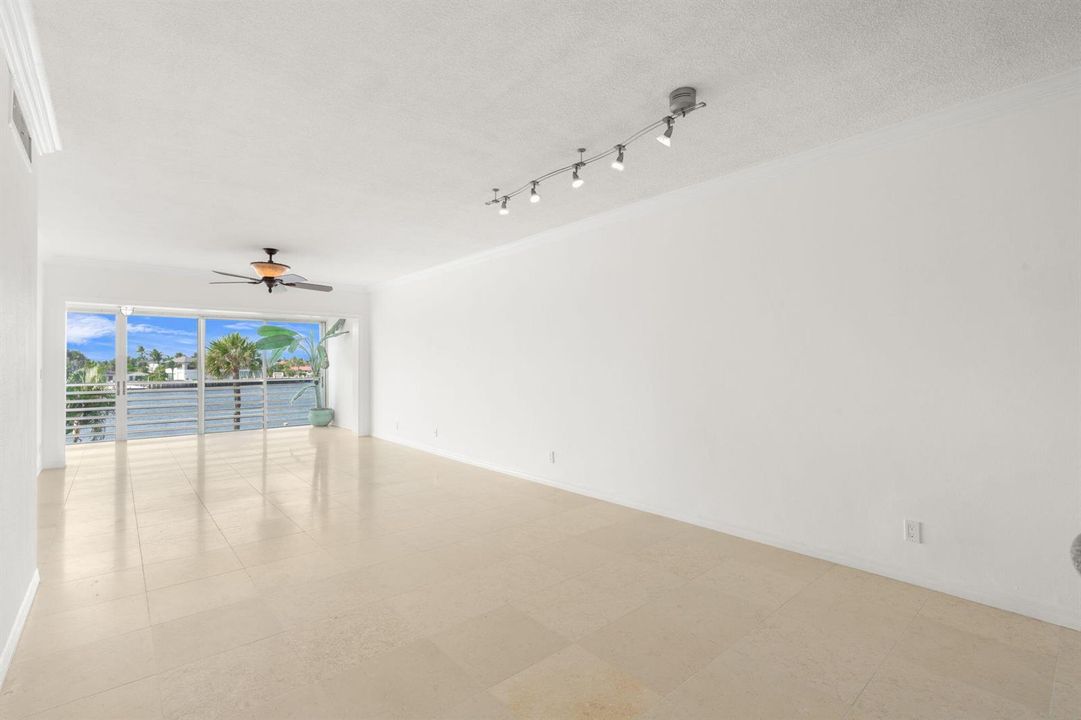 23-web-or-mls-951 Spanish Cir apt 346 De