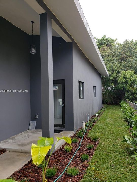 В аренду: $3,500 (3 спален, 2 ванн, 1166 Квадратных фут)