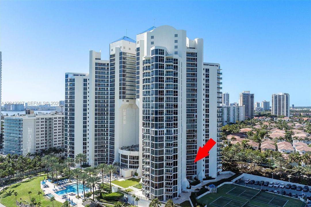 На продажу: $1,195,000 (2 спален, 2 ванн, 1457 Квадратных фут)