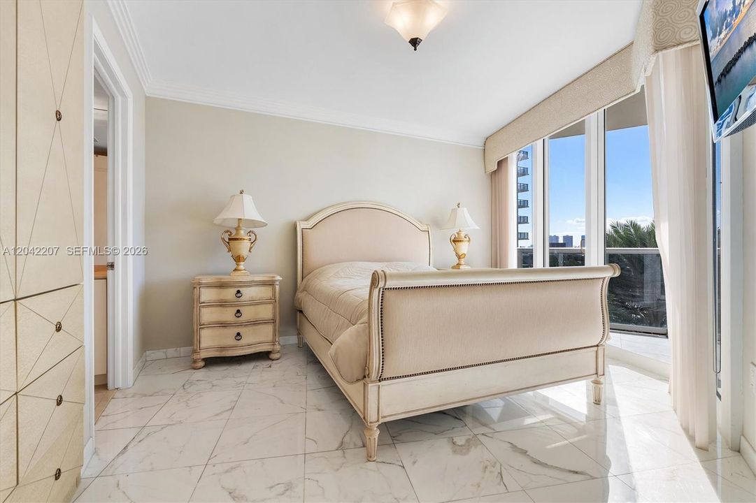На продажу: $1,195,000 (2 спален, 2 ванн, 1457 Квадратных фут)