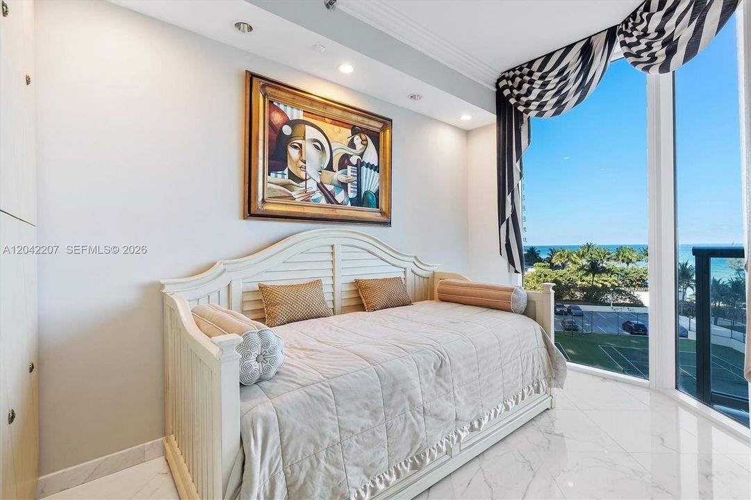 На продажу: $1,195,000 (2 спален, 2 ванн, 1457 Квадратных фут)