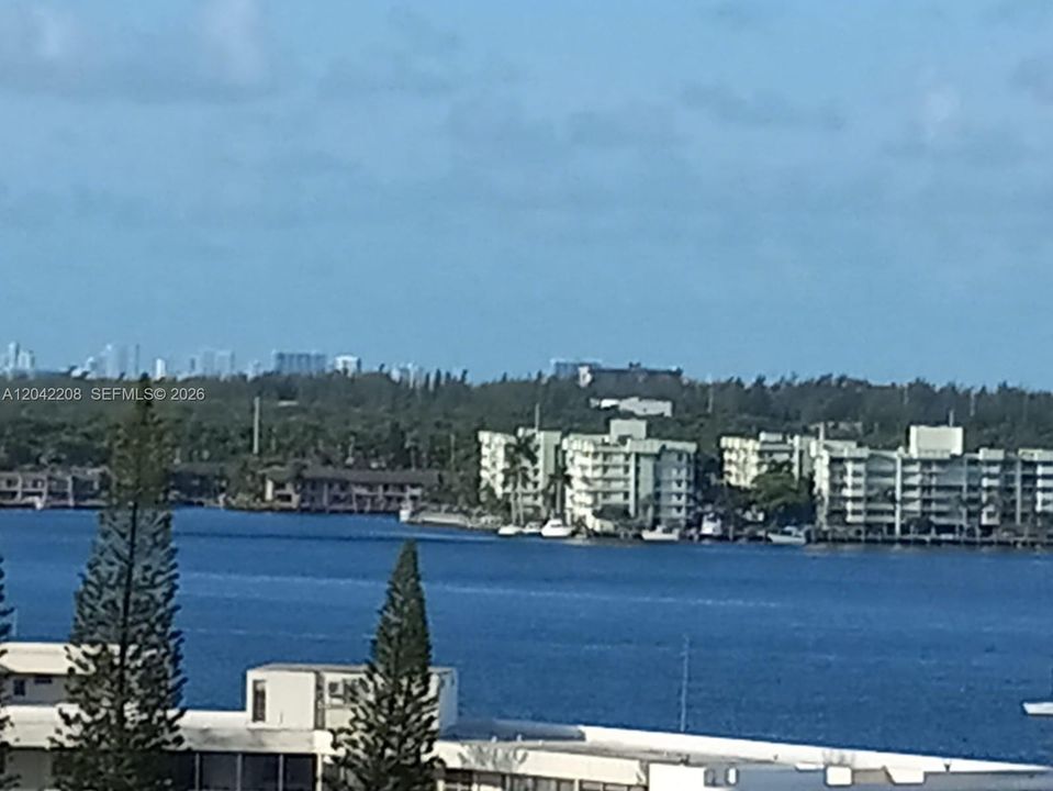 For Sale: $342,000 (2 beds, 2 baths, 1565 Square Feet)