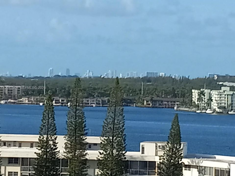 For Sale: $342,000 (2 beds, 2 baths, 1565 Square Feet)