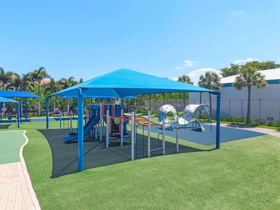 5828 Coral Lake Dr u304_010