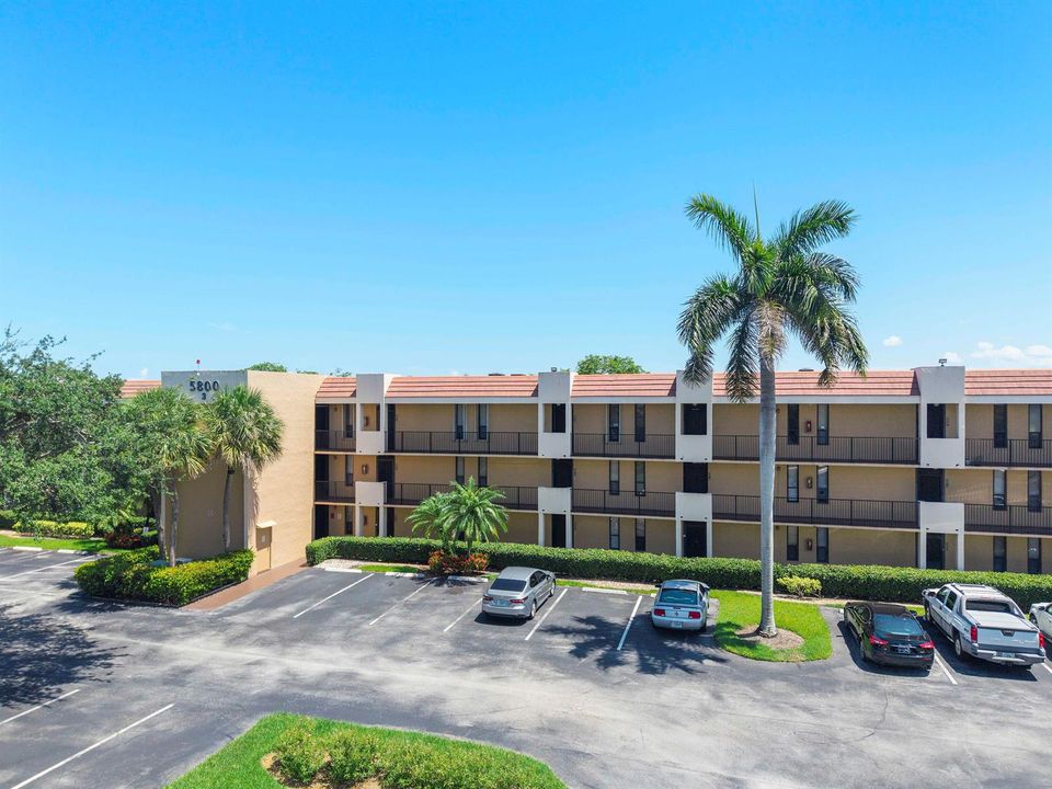 5828 Coral Lake Dr u304_015