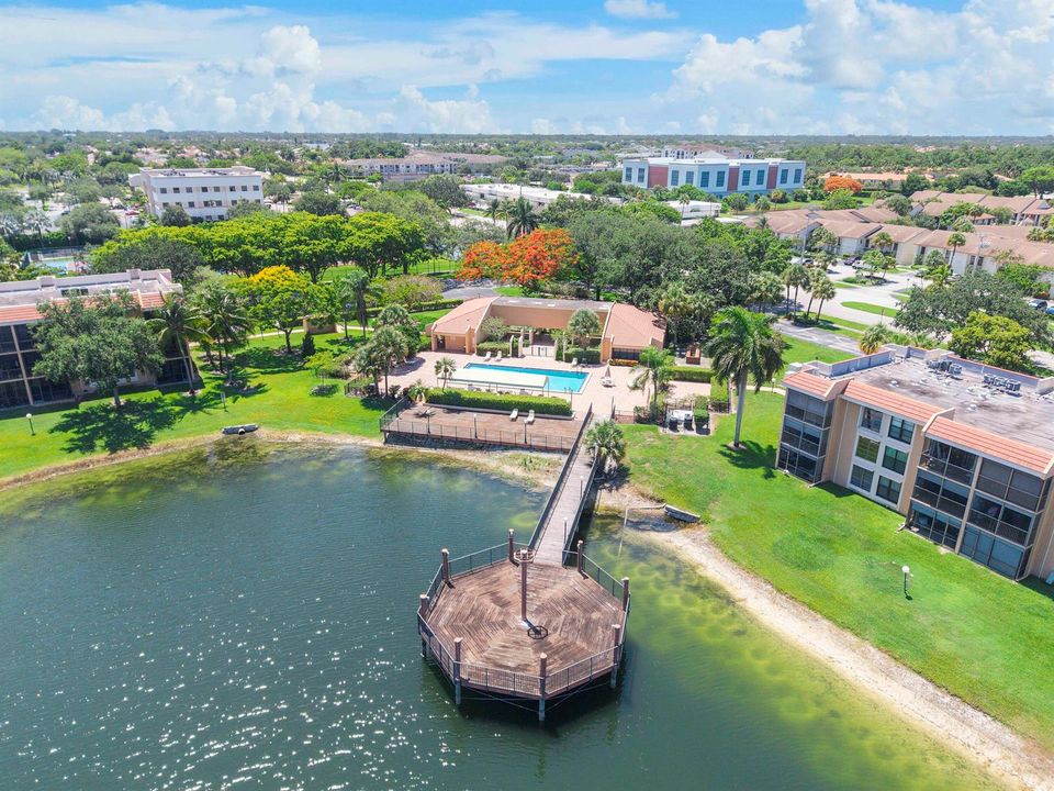 5828 Coral Lake Dr u304_003