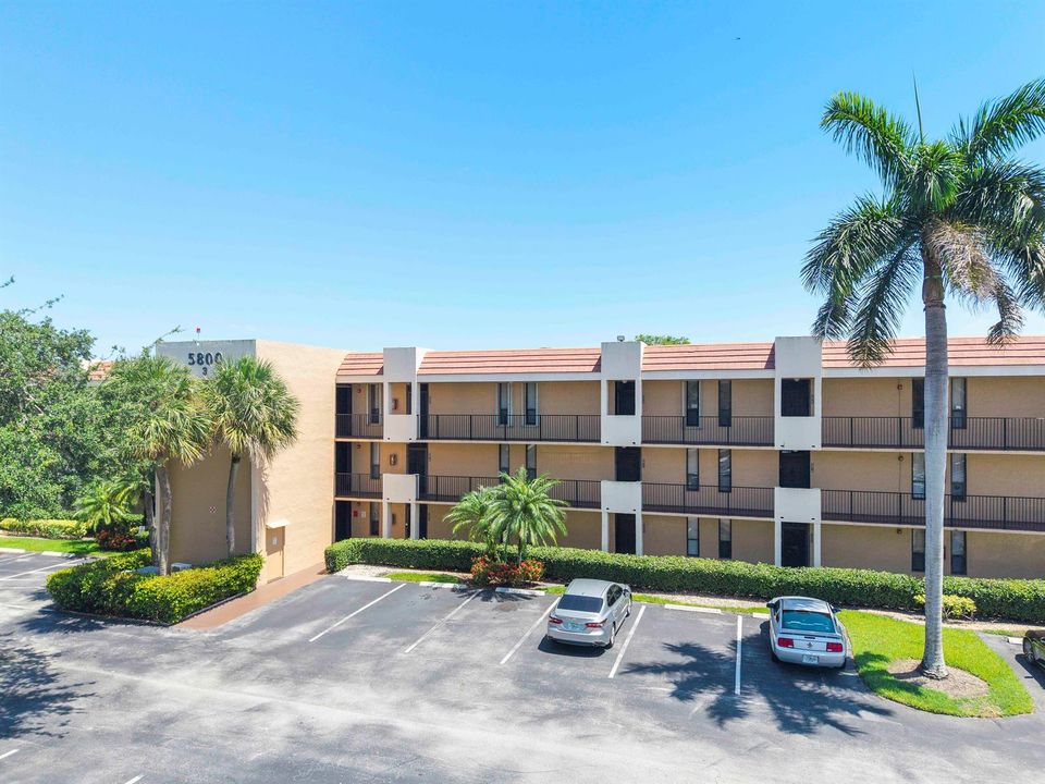 5828 Coral Lake Dr u304_014