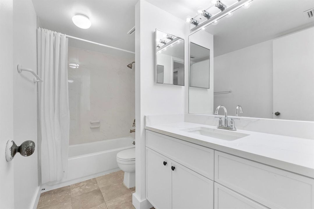 5828 Coral Lake Dr u304_030