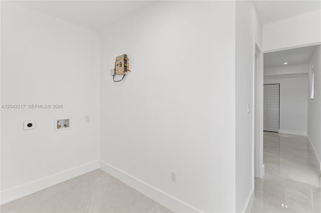 На продажу: $639,000 (4 спален, 3 ванн, 1214 Квадратных фут)