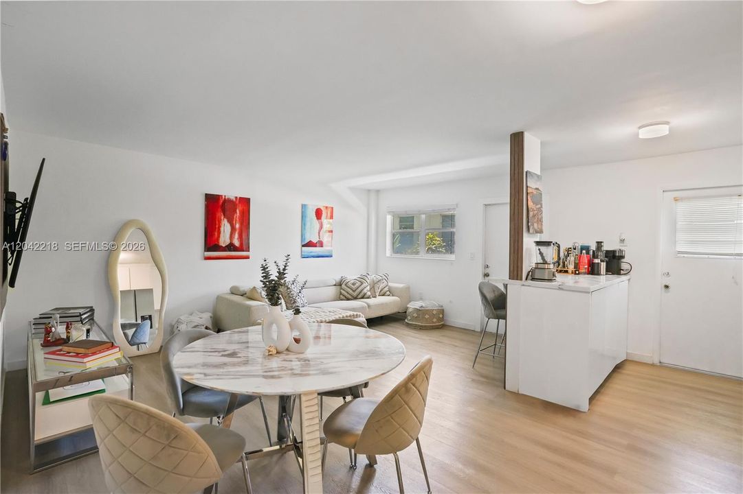 En Venta: $345,000 (1 camas, 1 baños, 667 Pies cuadrados)