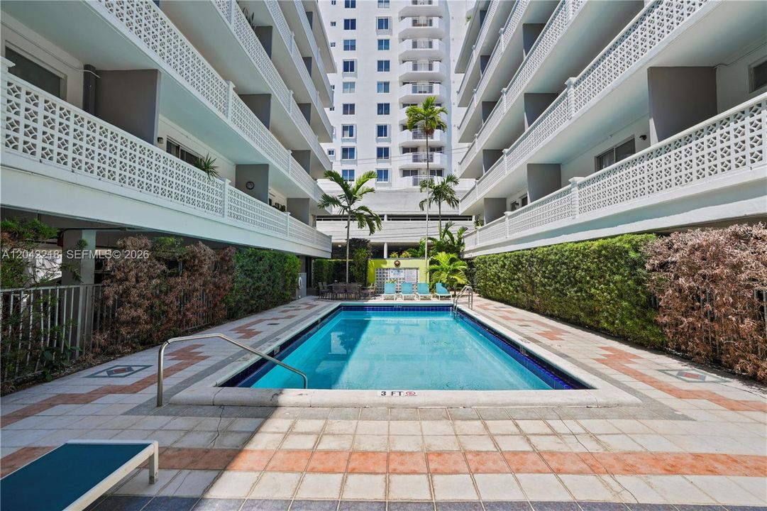 En Venta: $345,000 (1 camas, 1 baños, 667 Pies cuadrados)