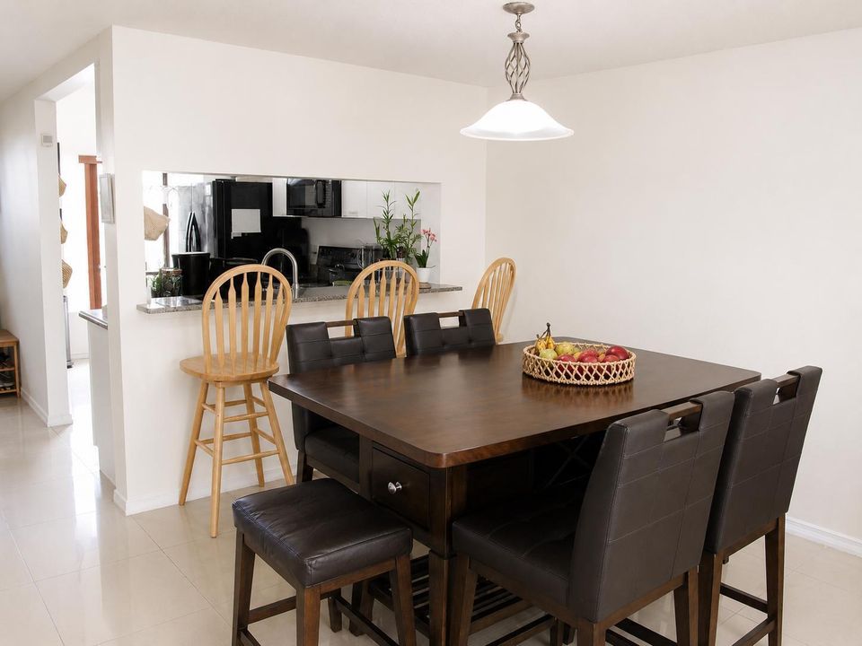 4-Dinning room