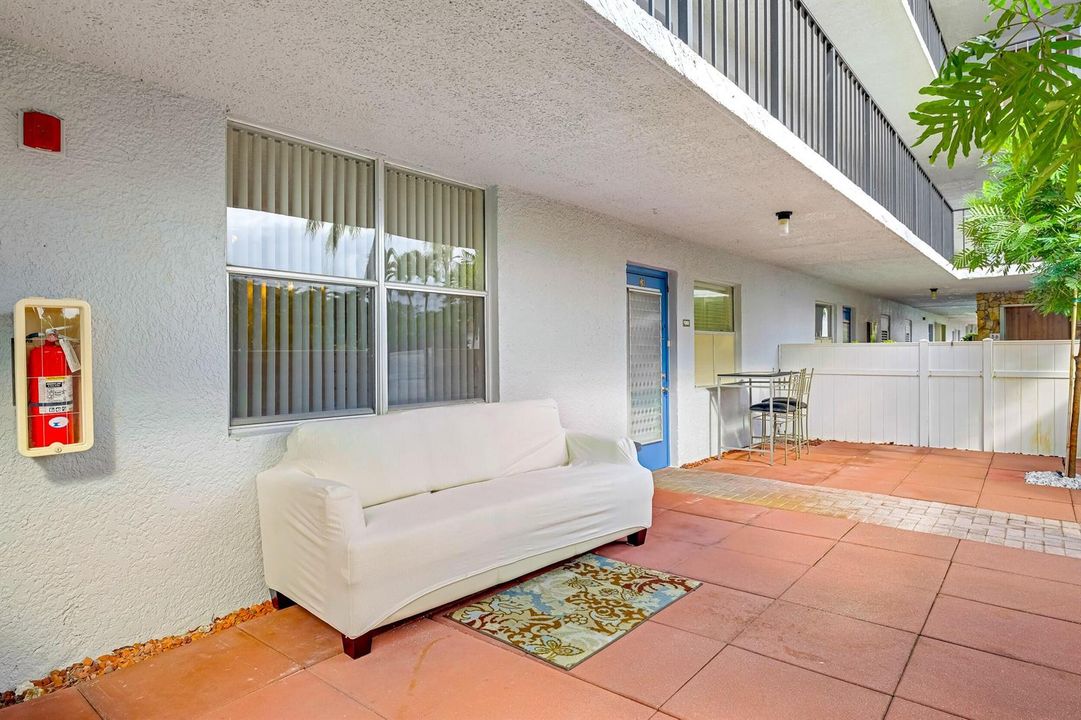 6650 S Oriole Blvd 103 (4)