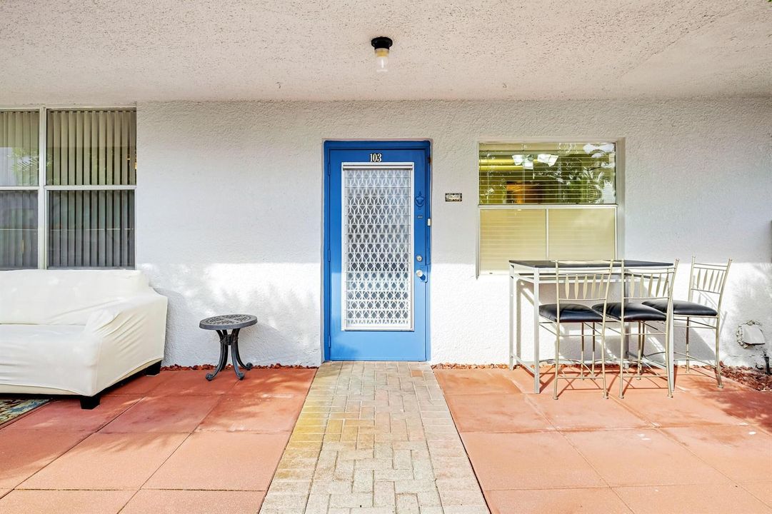 6650 S Oriole Blvd 103 (8)