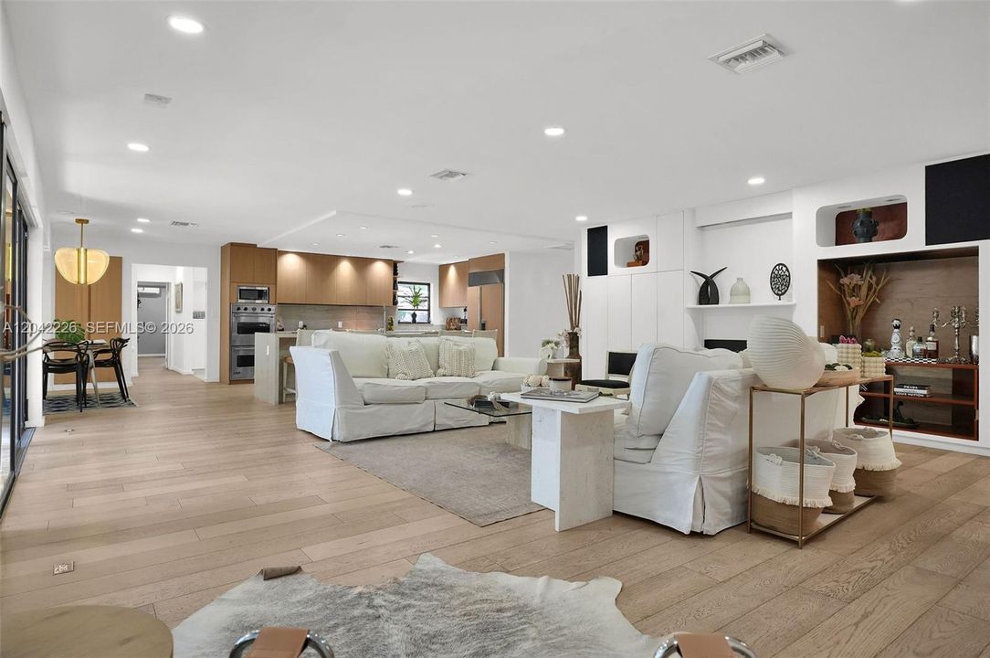For Sale: $1,750,000 (5 beds, 3 baths, 3914 Square Feet)