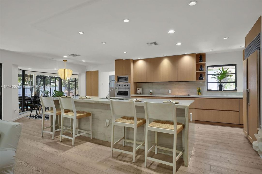 For Sale: $1,750,000 (5 beds, 3 baths, 3914 Square Feet)