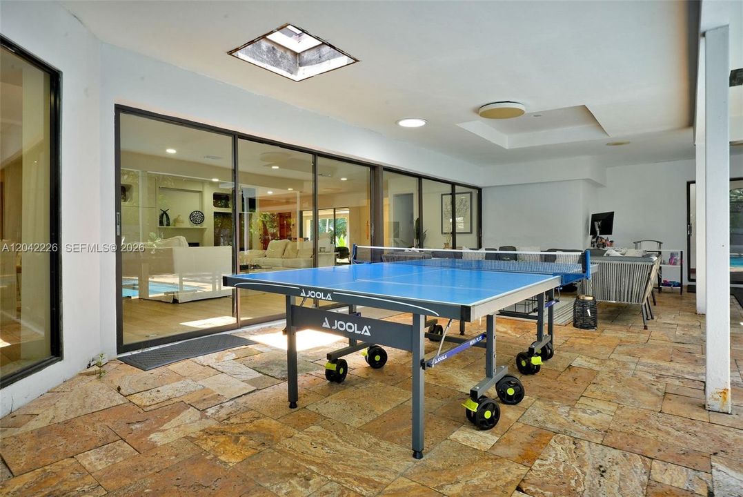For Sale: $1,750,000 (5 beds, 3 baths, 3914 Square Feet)