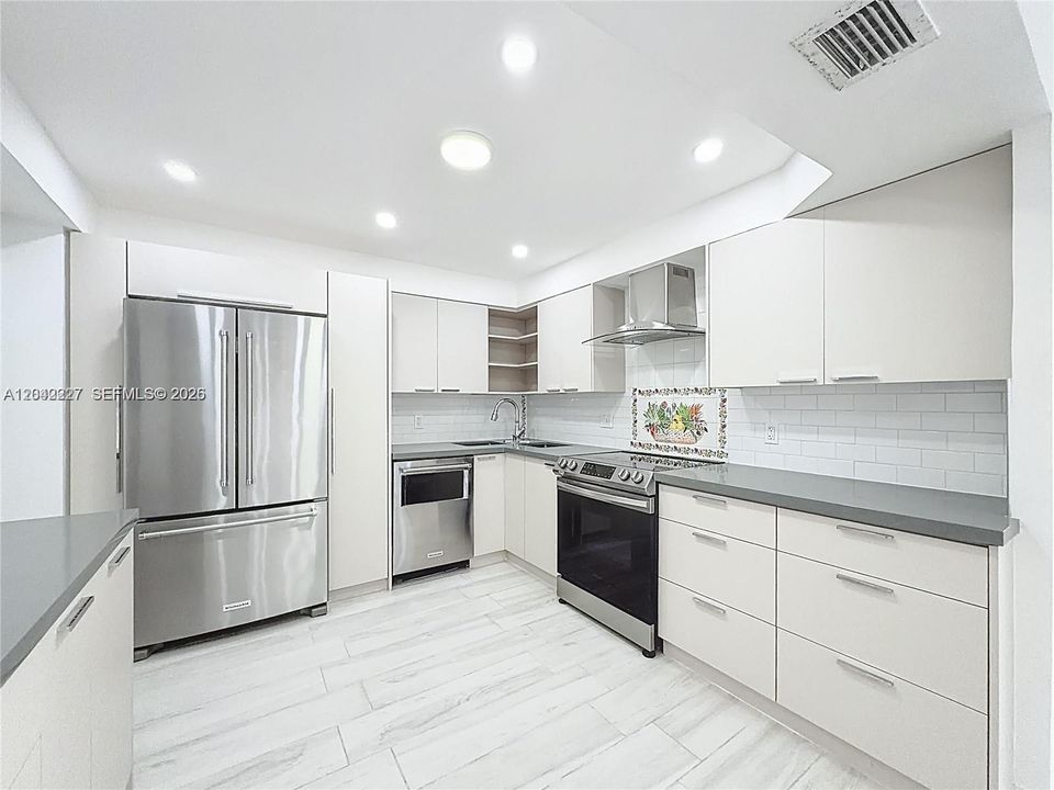 En Venta: $475,000 (2 camas, 2 baños, 1087 Pies cuadrados)
