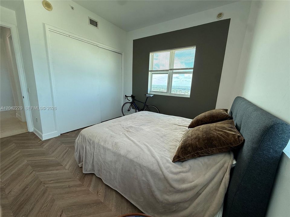 For Sale: $499,000 (2 beds, 2 baths, 1763 Square Feet)