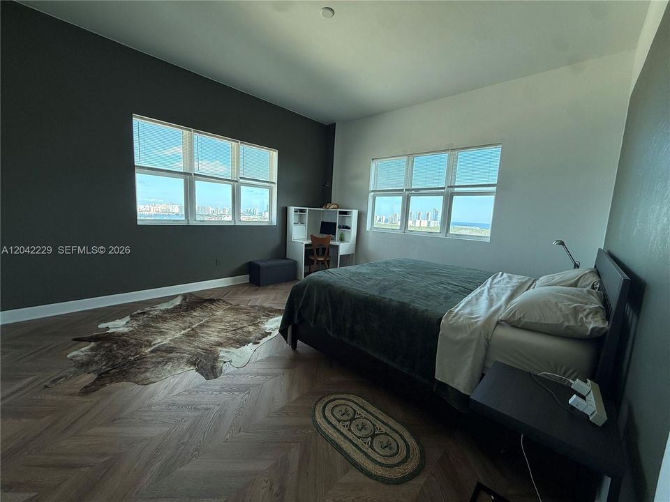 For Sale: $499,000 (2 beds, 2 baths, 1763 Square Feet)