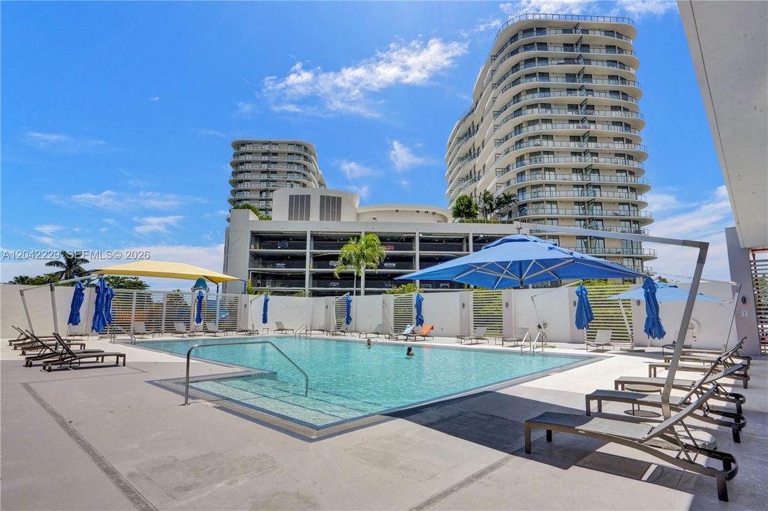For Sale: $499,000 (2 beds, 2 baths, 1763 Square Feet)
