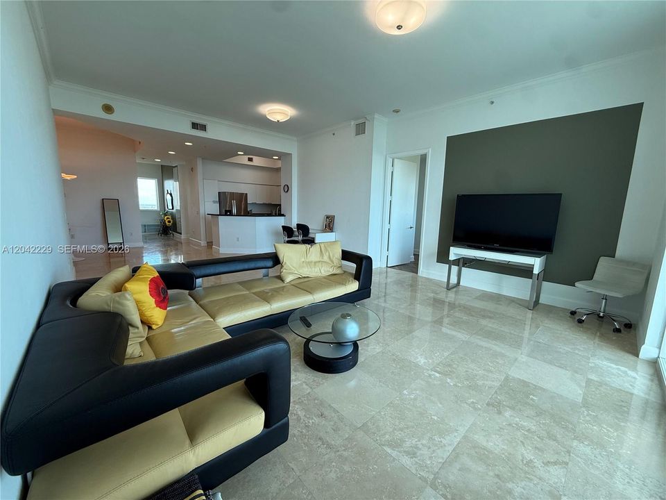 For Sale: $499,000 (2 beds, 2 baths, 1763 Square Feet)