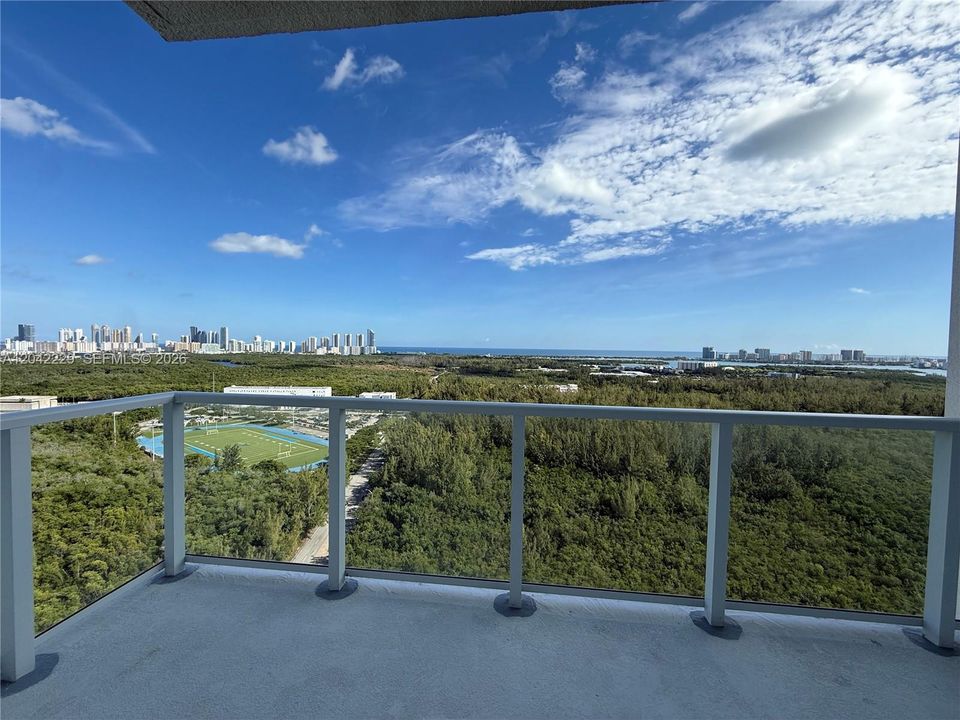 For Sale: $499,000 (2 beds, 2 baths, 1763 Square Feet)
