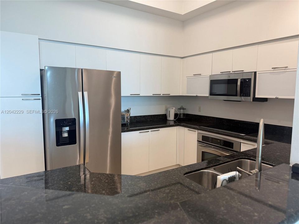 For Sale: $499,000 (2 beds, 2 baths, 1763 Square Feet)