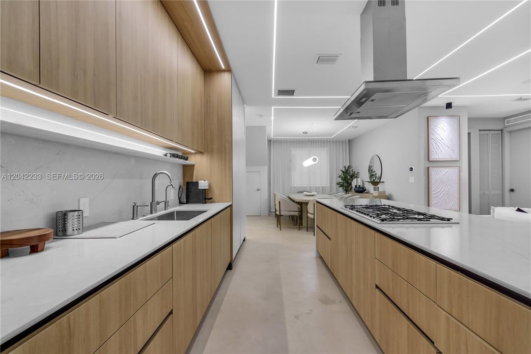 На продажу: $1,680,000 (5 спален, 5 ванн, 3113 Квадратных фут)
