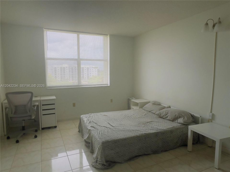For Rent: $1,300 (0 beds, 1 baths, 0 Square Feet)