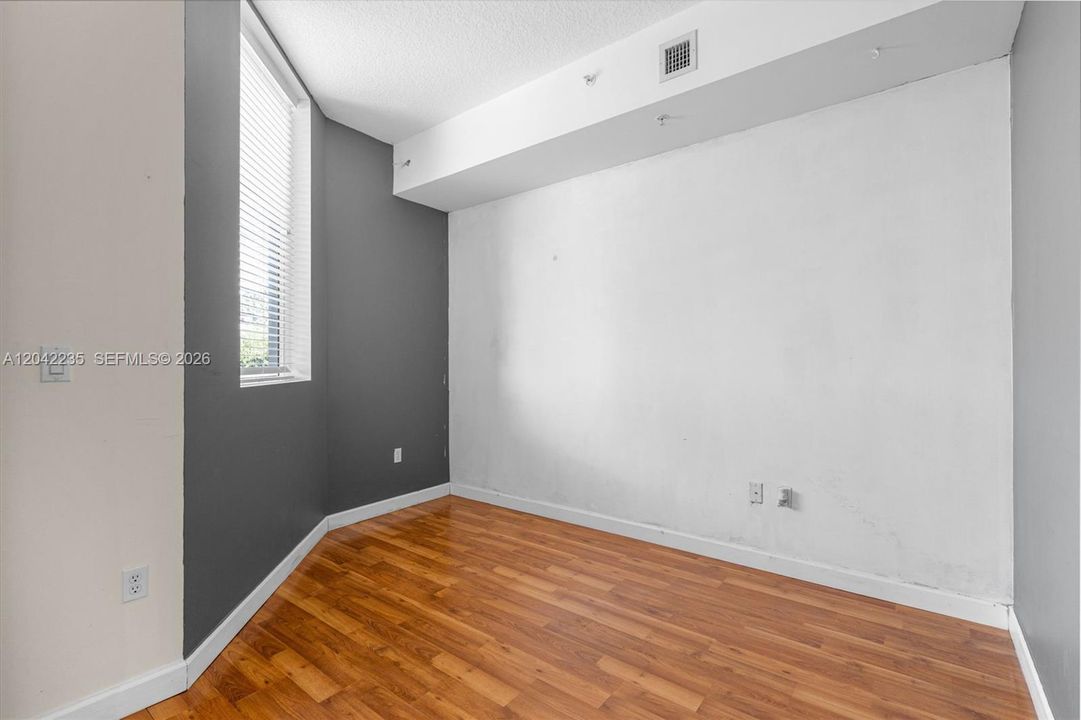 На продажу: $459,900 (2 спален, 2 ванн, 1386 Квадратных фут)
