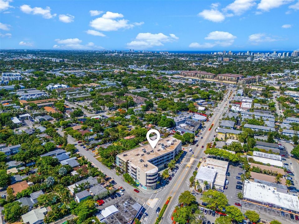 На продажу: $459,900 (2 спален, 2 ванн, 1386 Квадратных фут)