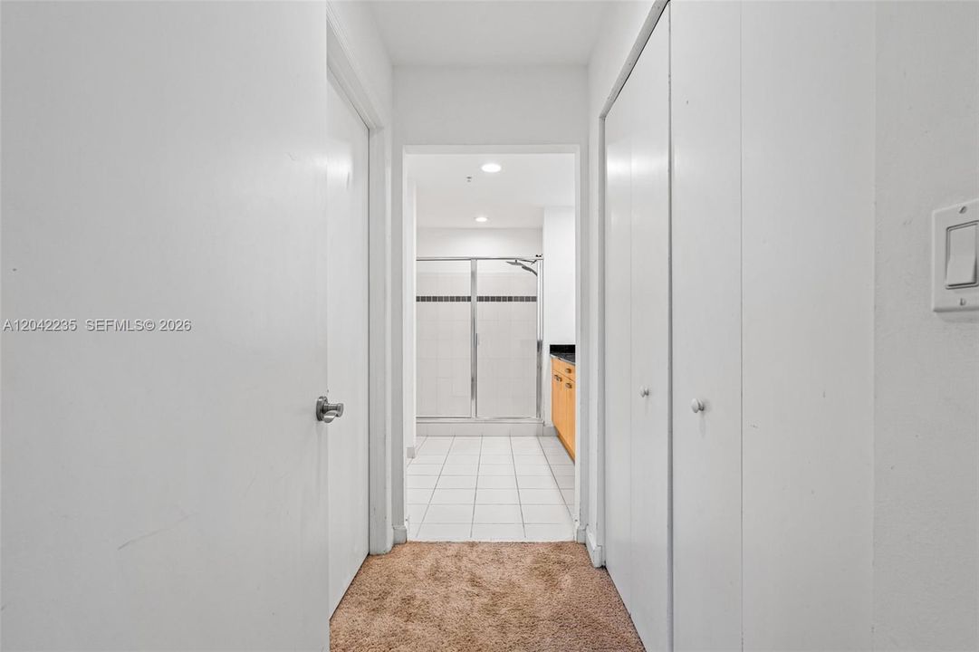 На продажу: $459,900 (2 спален, 2 ванн, 1386 Квадратных фут)