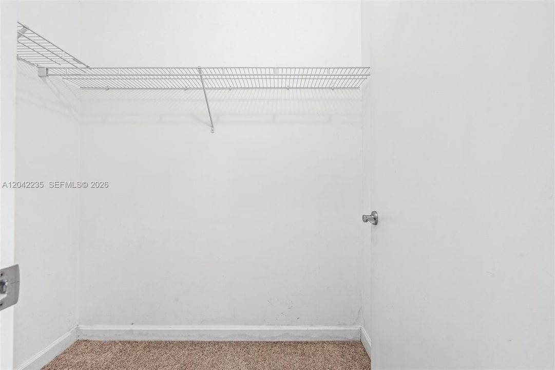 На продажу: $459,900 (2 спален, 2 ванн, 1386 Квадратных фут)